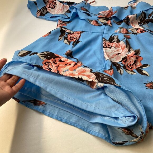 Charlotte Russe Floral Print Off-Shoulder Romper - Size S Womens summer Used - Picture 6 of 9